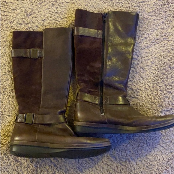 Clarks Calf High Side Zip Boots - Picture 1 of 6